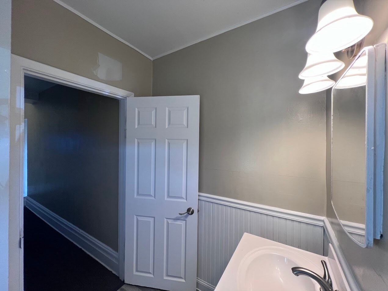 Building Photo - 310 28th St