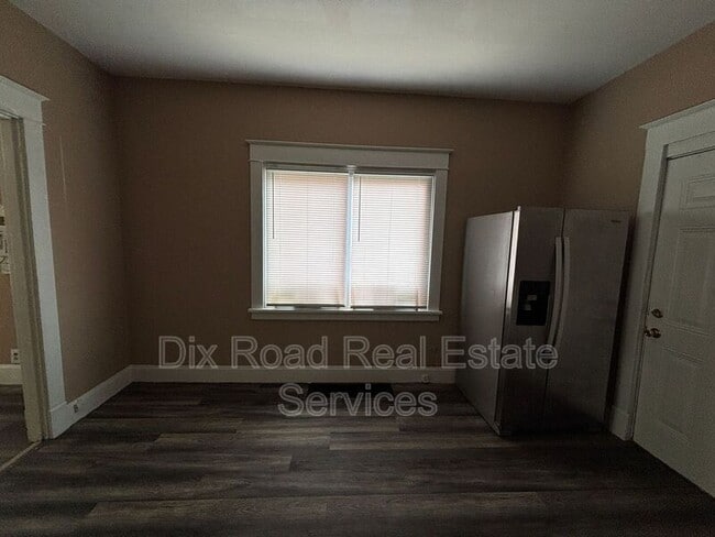 Building Photo - 708 Elwood St