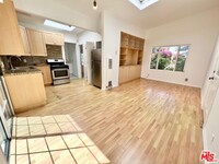 Building Photo - 420 Altair Pl