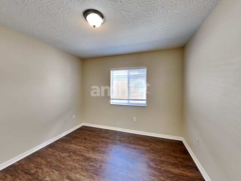 Building Photo - 4409 Country Hills Blvd
