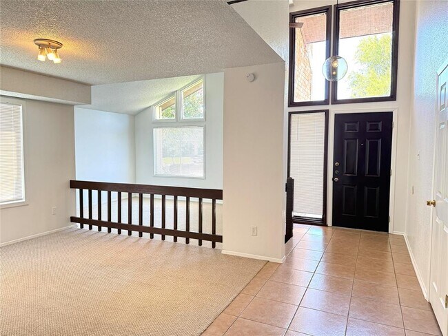 Building Photo - 12706 Villawood Ln