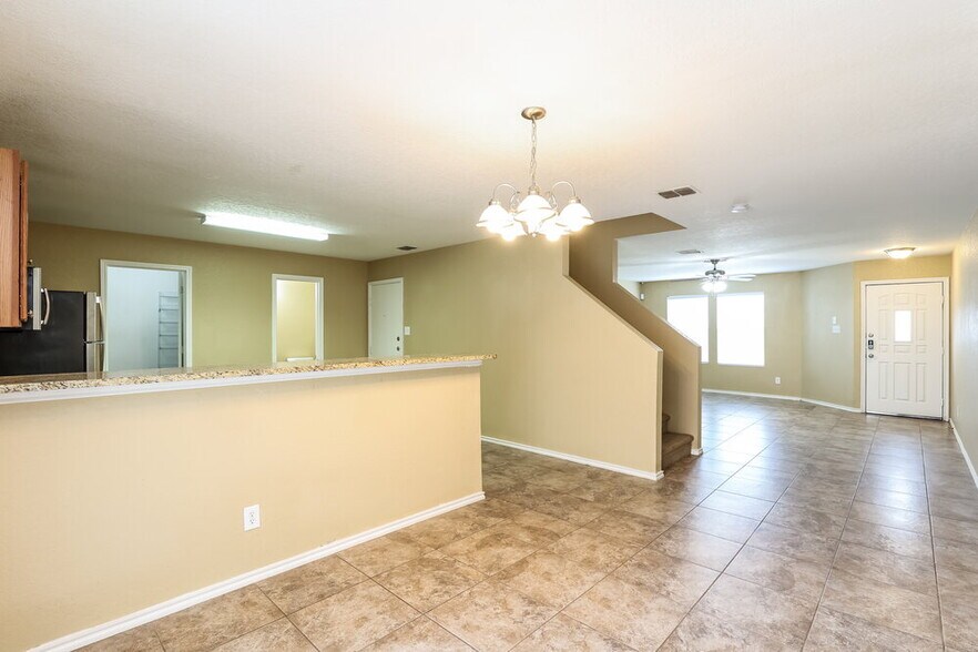 Building Photo - 9726 Amber Ledge