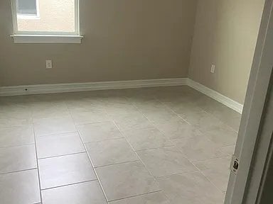 Building Photo - 324 Spg Hl Lk Lp