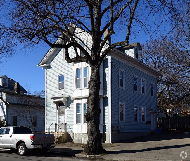 Building Photo - 141 Delaine St