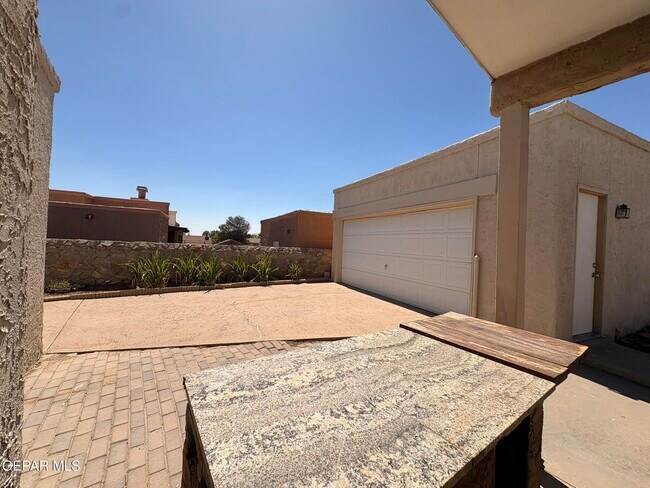 Building Photo - 7148 Villa Hermosa Dr