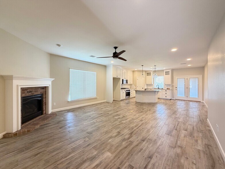 Building Photo - 1322 Solomon Ln