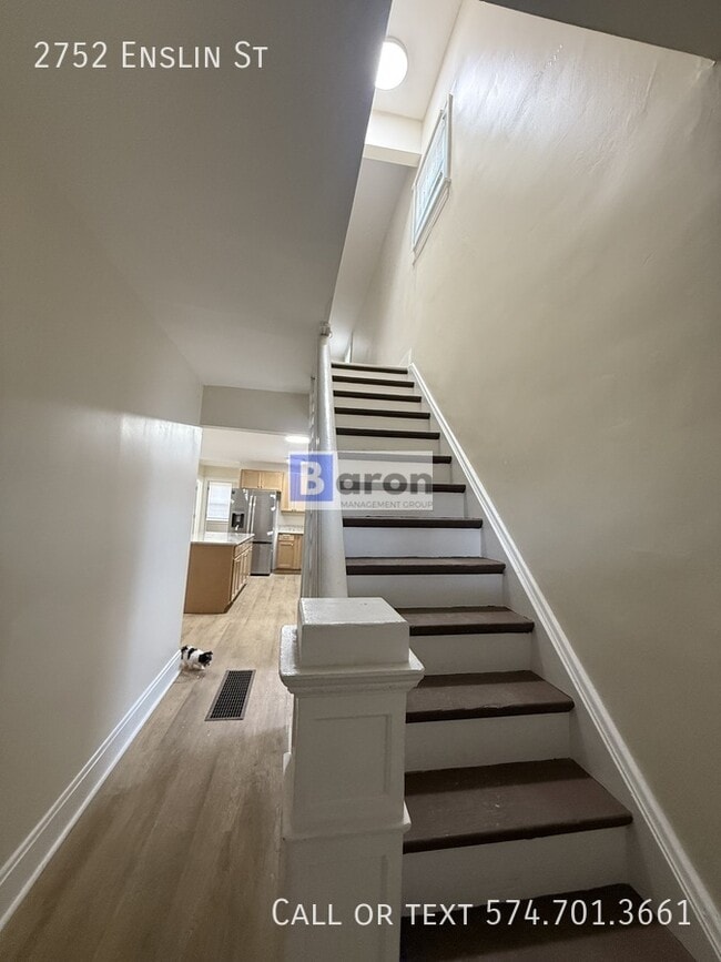 Building Photo - 2752 Enslin St