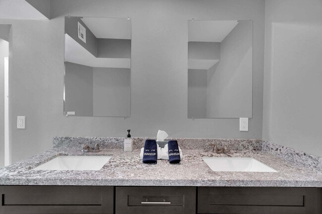 Building Photo - 6240 E River Rd