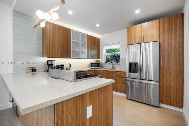 Building Photo - 696 NE 67th St