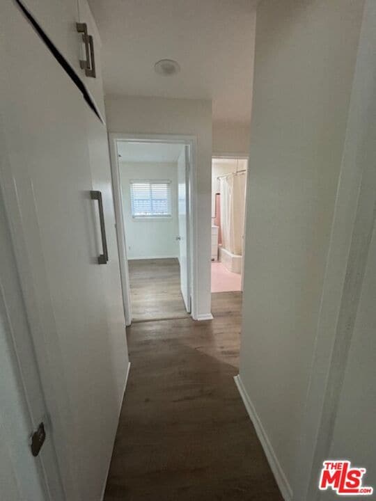 Building Photo - 1606 S Bundy Dr