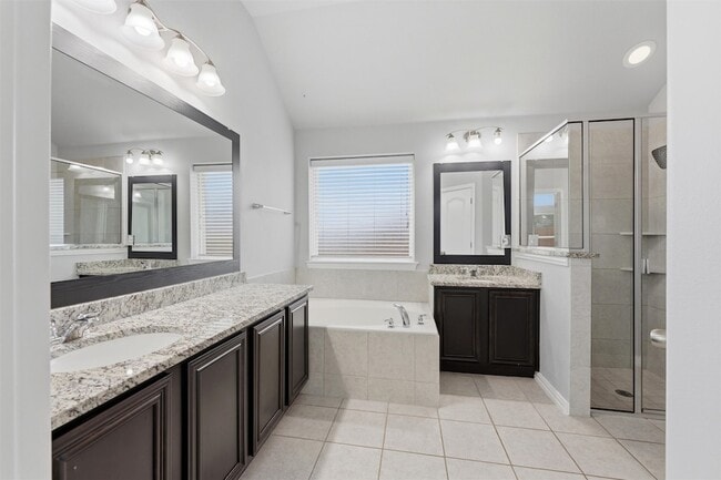 Building Photo - 453 Rockaway Dr