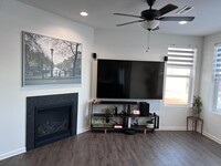 Building Photo - Beautiful maple grove 3 bed 3 bath townhou...