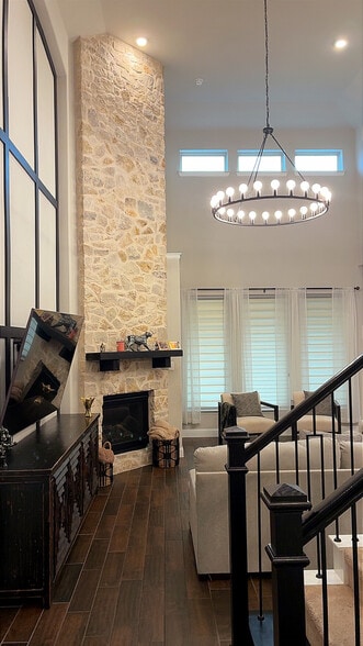 Building Photo - 3012 Mulberry Ave