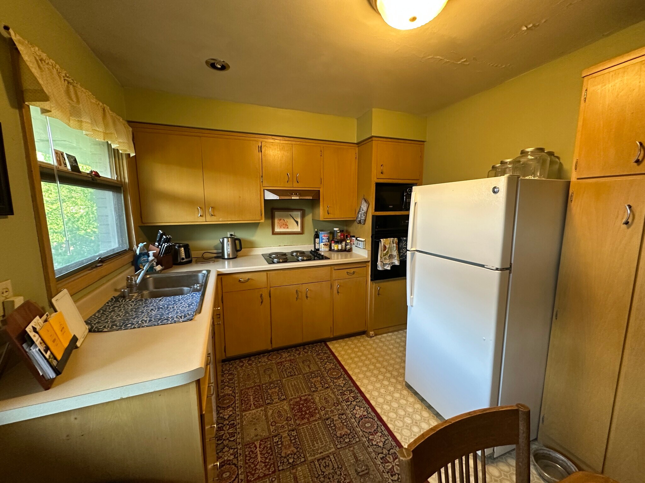 Building Photo - 305 N Midvale Blvd