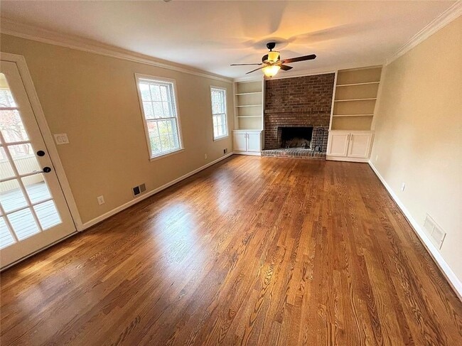 Building Photo - 1150 Falstaff Dr