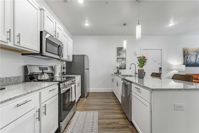 Building Photo - The Benton -  200 Ryan Unit Garland | Crittenden