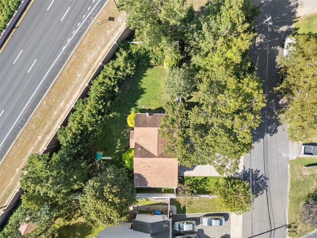 Building Photo - 108 S Hillside Ave