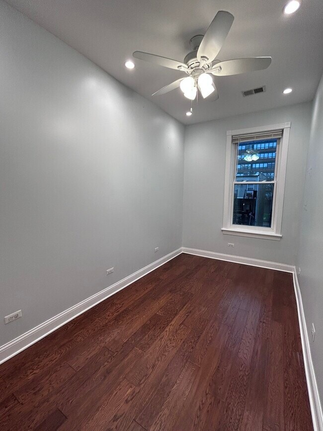 Building Photo - 2336 W Thomas St