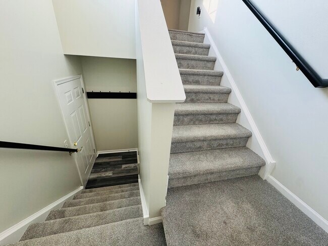Building Photo - 128 Bertram Dr