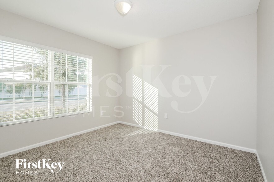 Building Photo - 3438 Canyon Falls Dr