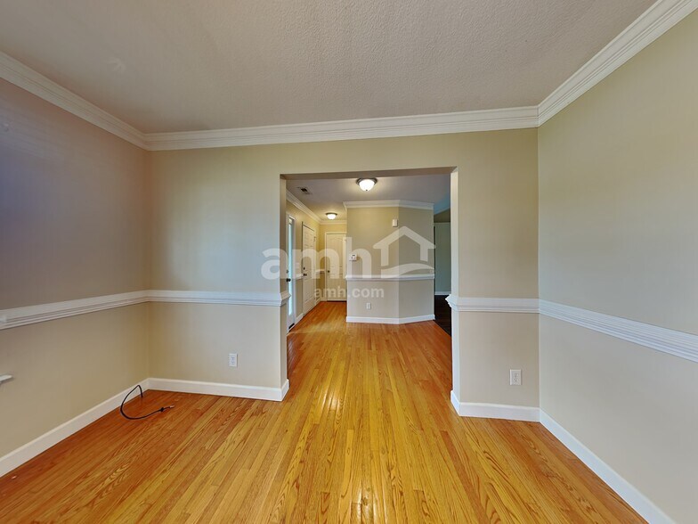 Building Photo - 2 Gratiot Ln