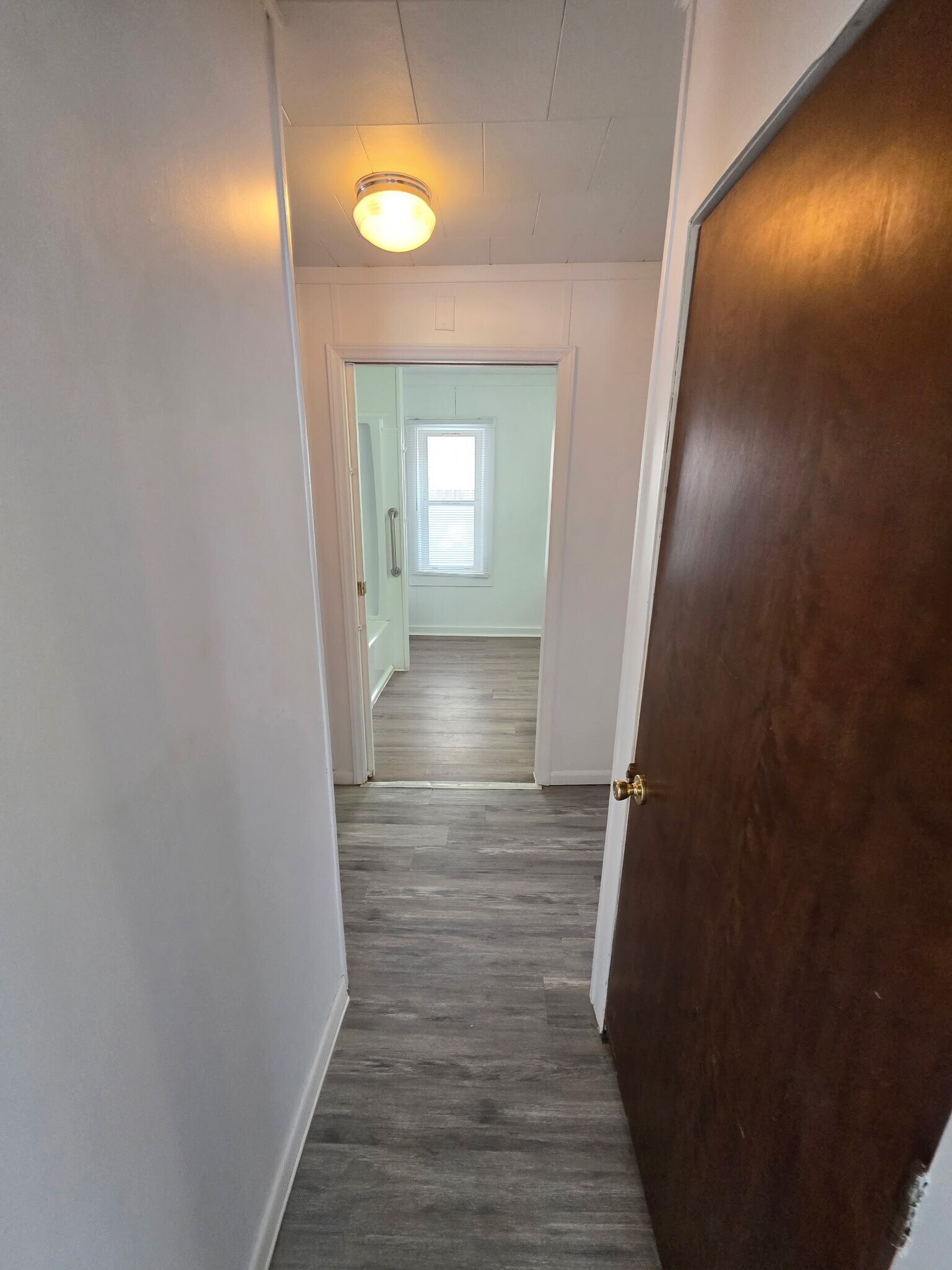 Building Photo - 825 Garfield Ave