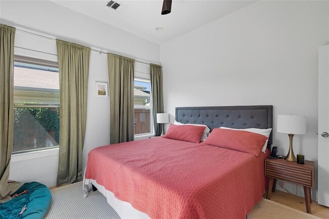 Building Photo - 2007 S L Davis Ave