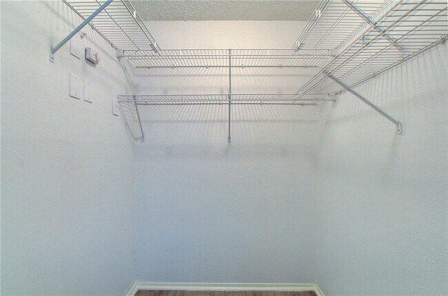 Building Photo - 808 W 29th St