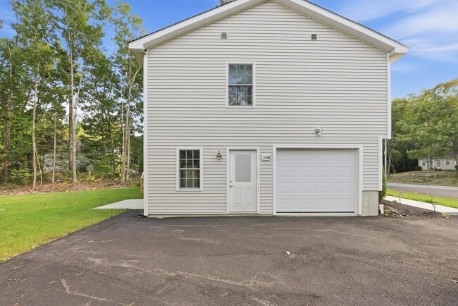 Building Photo - 104 Hilltop Dr