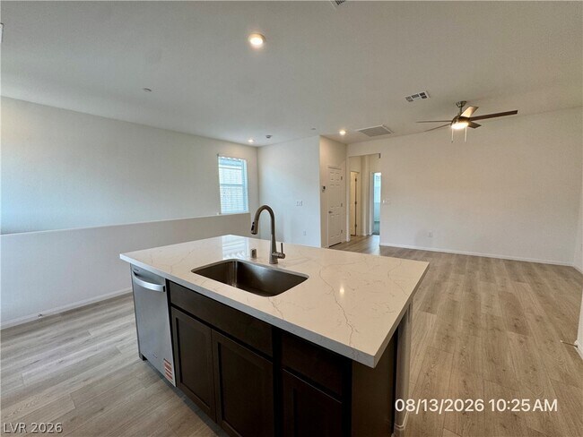 Building Photo - 630 Bellus Pl