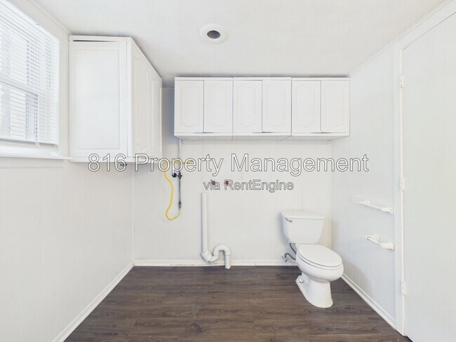 Building Photo - 2835 Tepee Ave