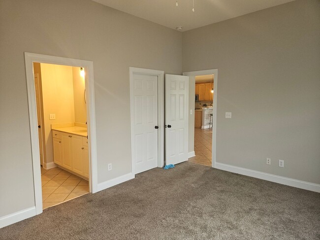 Building Photo - 502D Castle Bay Dr