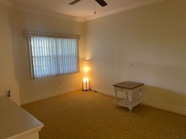 Building Photo - Golf Course View Condo