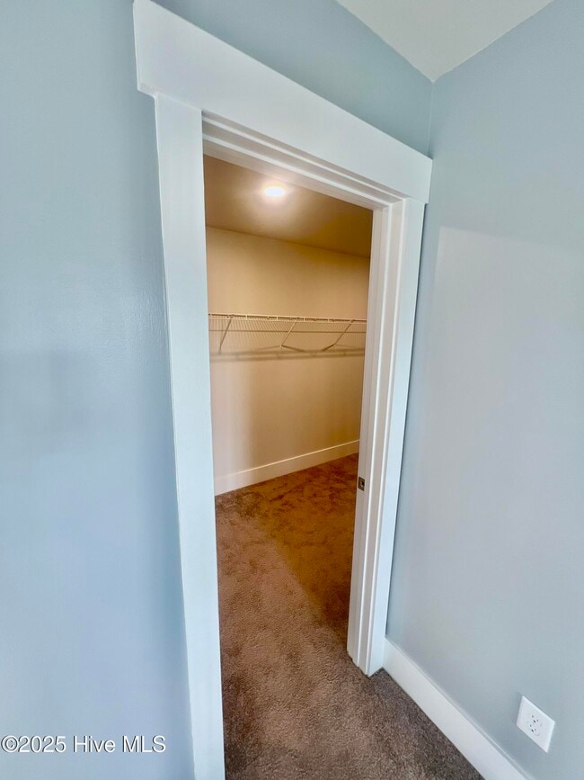 Building Photo - 111 Ballantine Grv Ln