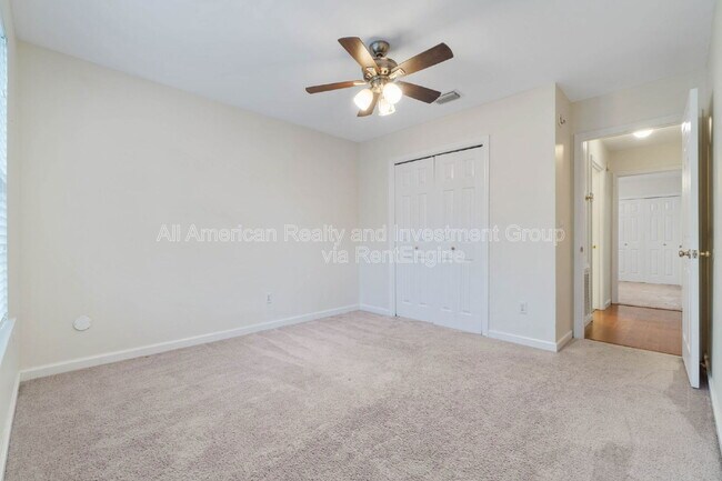 Building Photo - 911 Lauderhill Ln