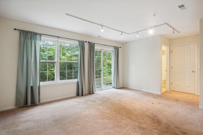 Building Photo - 2817 Barclay Way