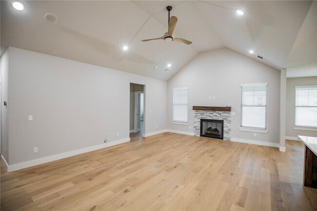 Building Photo - 7843 Range