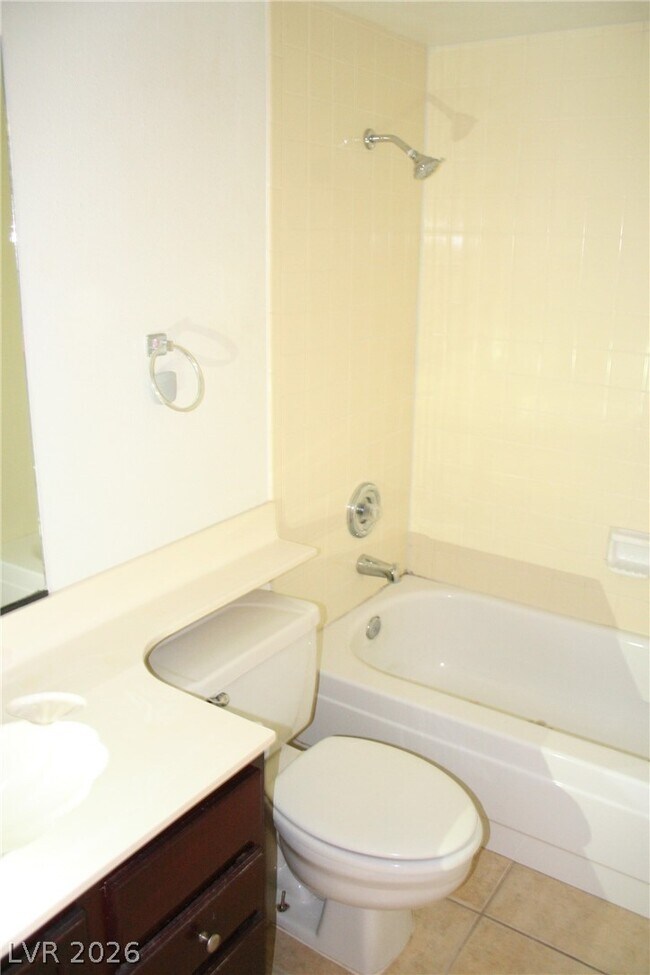 Building Photo - 2894 Lilac Ct