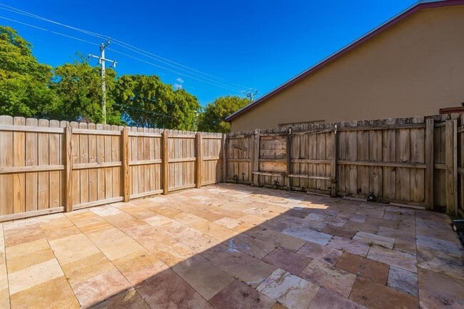 Building Photo - 1534 NW 45th St