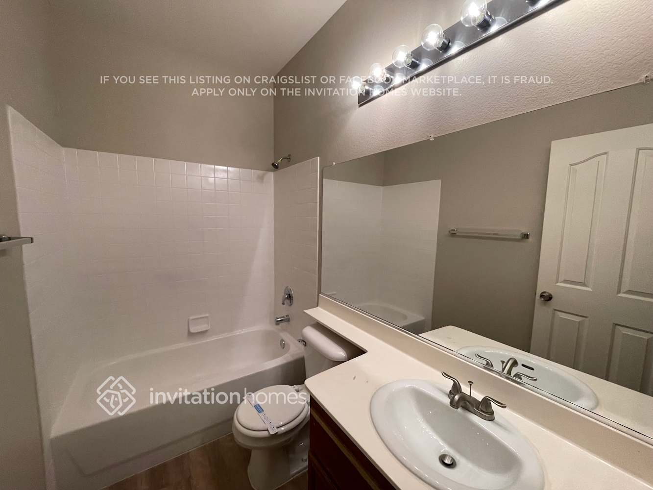 Building Photo - 4469 El Presidio Dr