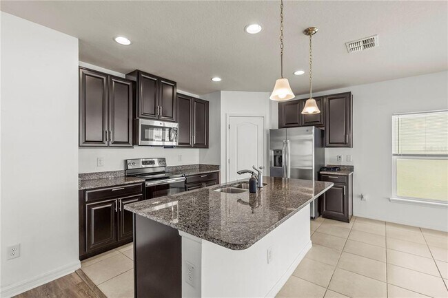 Building Photo - 14207 Poke Ridge Dr