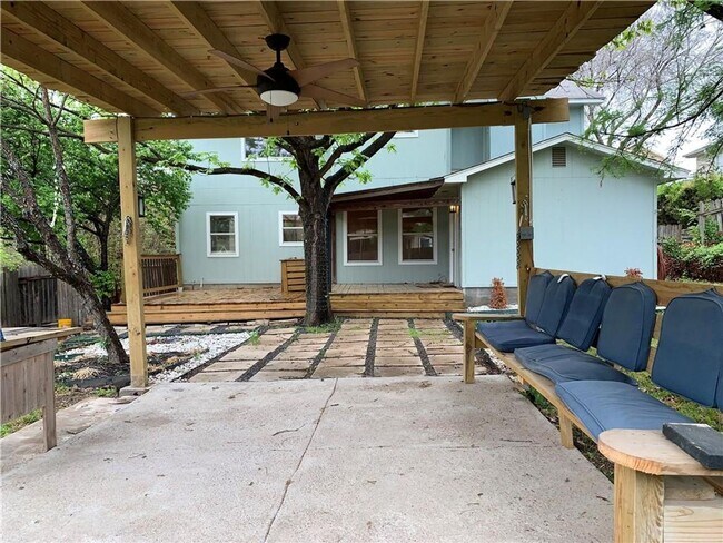 Building Photo - 2406 Stirrup Dr