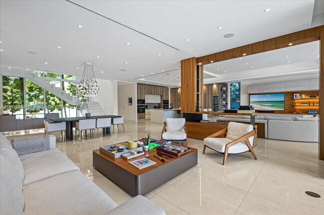 Building Photo - 3465 Meridian Ave