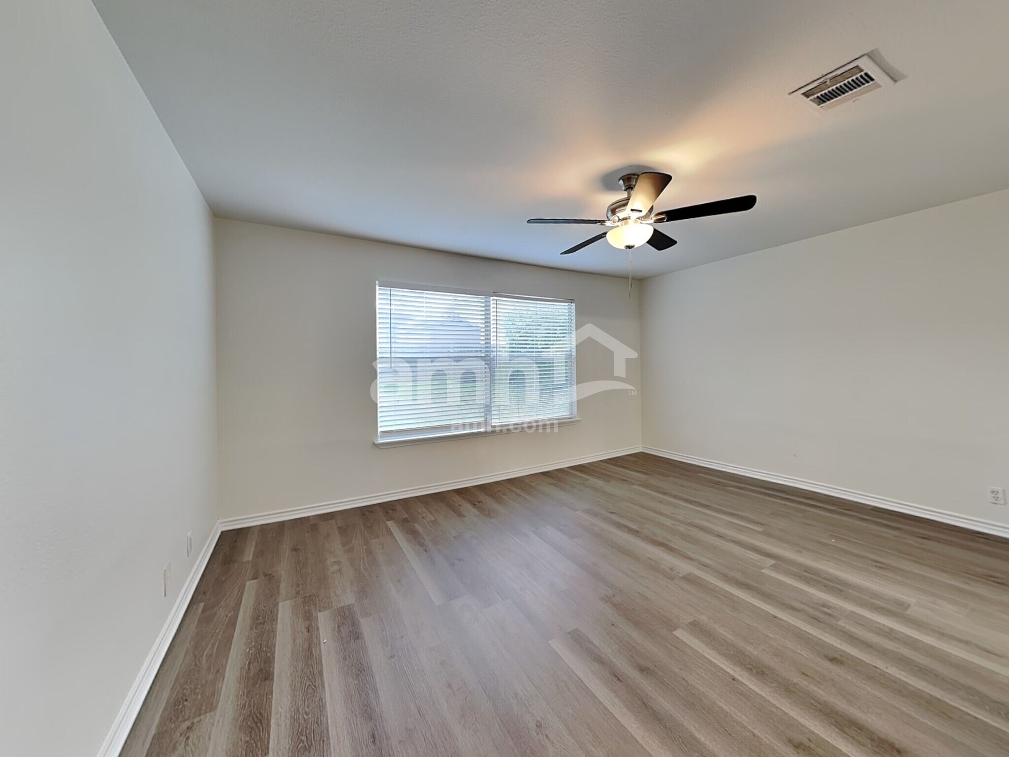 Building Photo - 2207 Southeastern Trl