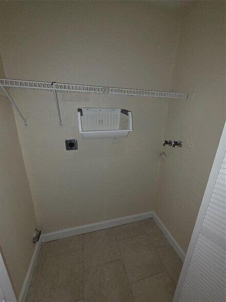 Building Photo - 3591 NW 78th Ln