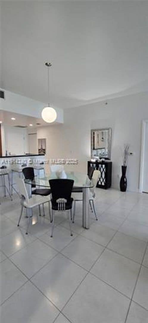 Building Photo - 7901 Hispanola Ave