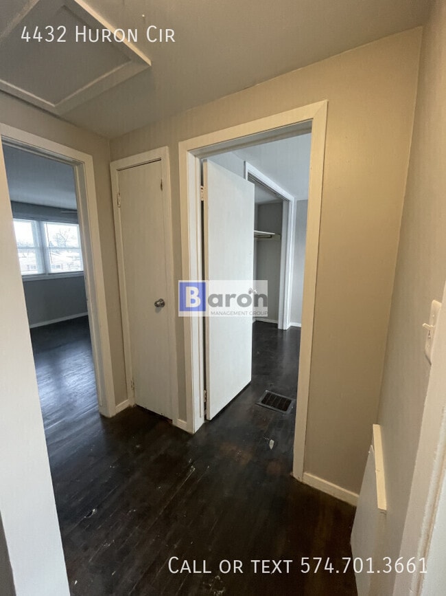 Building Photo - 4432 Huron Cir