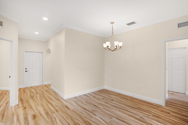 Building Photo - 7546 SW Herrington Ln