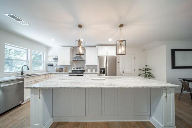 Building Photo - 3154 N Druid Hills Rd