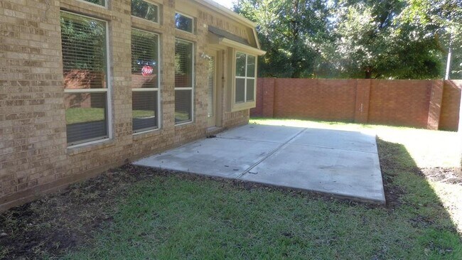 Building Photo - 1523 Stone Canyon Dr